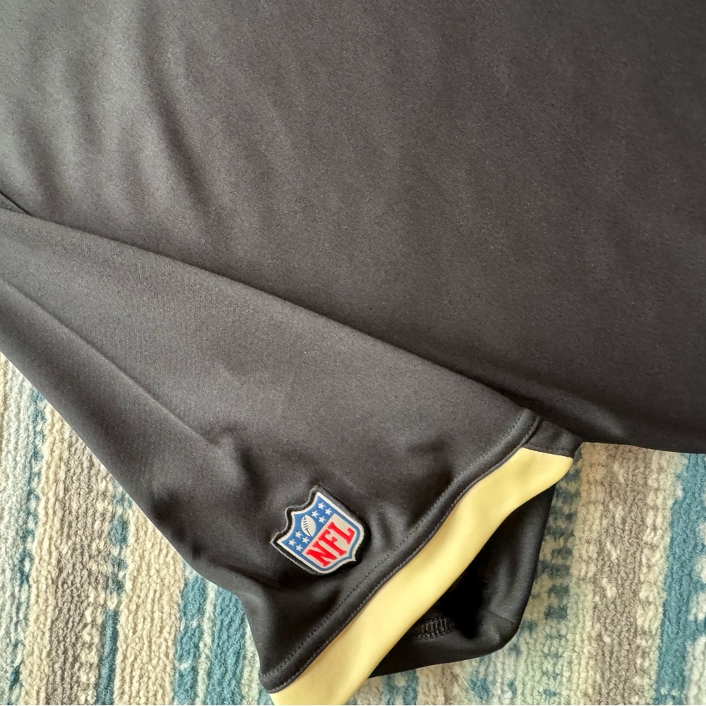 Nike Black Polo Shirt with Gold Logo - Picture 5 of 9